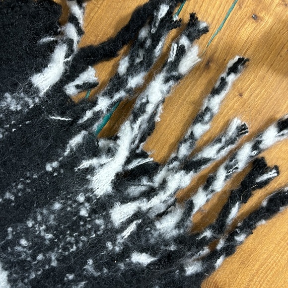 Banana Republic Rectangle Oversized fuzzy Scarf fringe recycled polyester - Picture 11 of 12